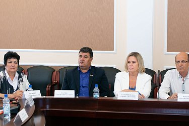 Студотрядовцев предложено обучать рабочим специальностям бесплатно